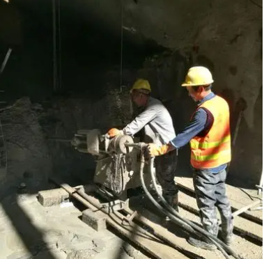 新龙镇水下抗分散灌浆料特点 水下不分散注浆料介绍